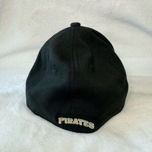 Pittsburgh Pirates New Era fitted cap size adult M/L